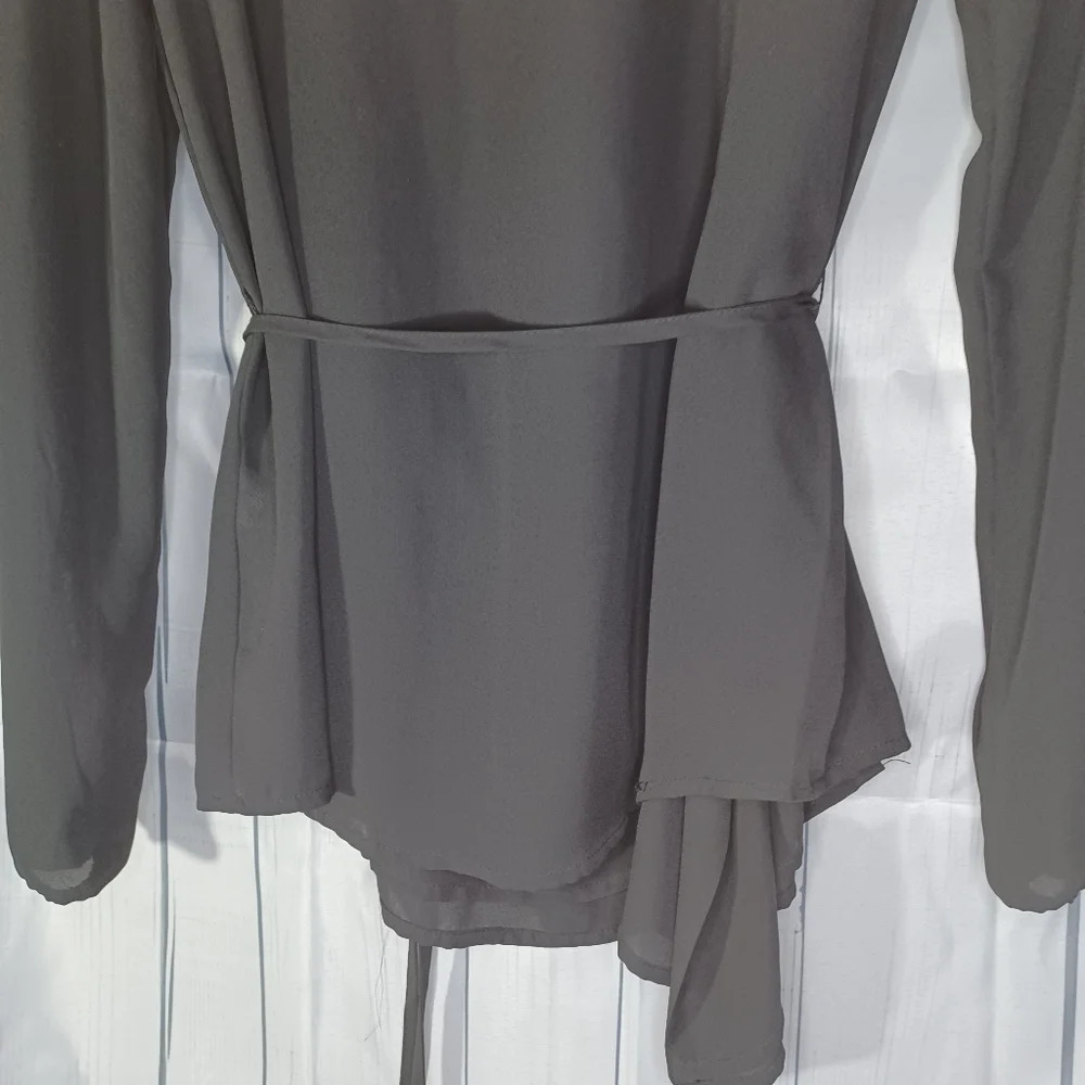 Forever 21 sheer wrap style long sleeve minimalist classic shirt size S - Picture 7 of 8